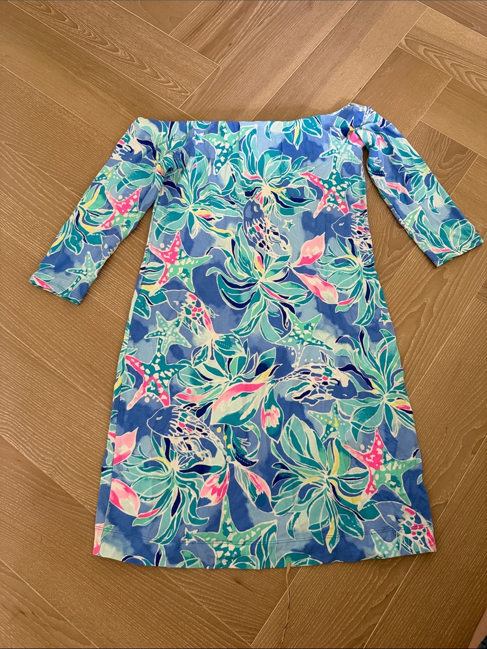 Lilly Pulitzer body con off shoulder dress XS
